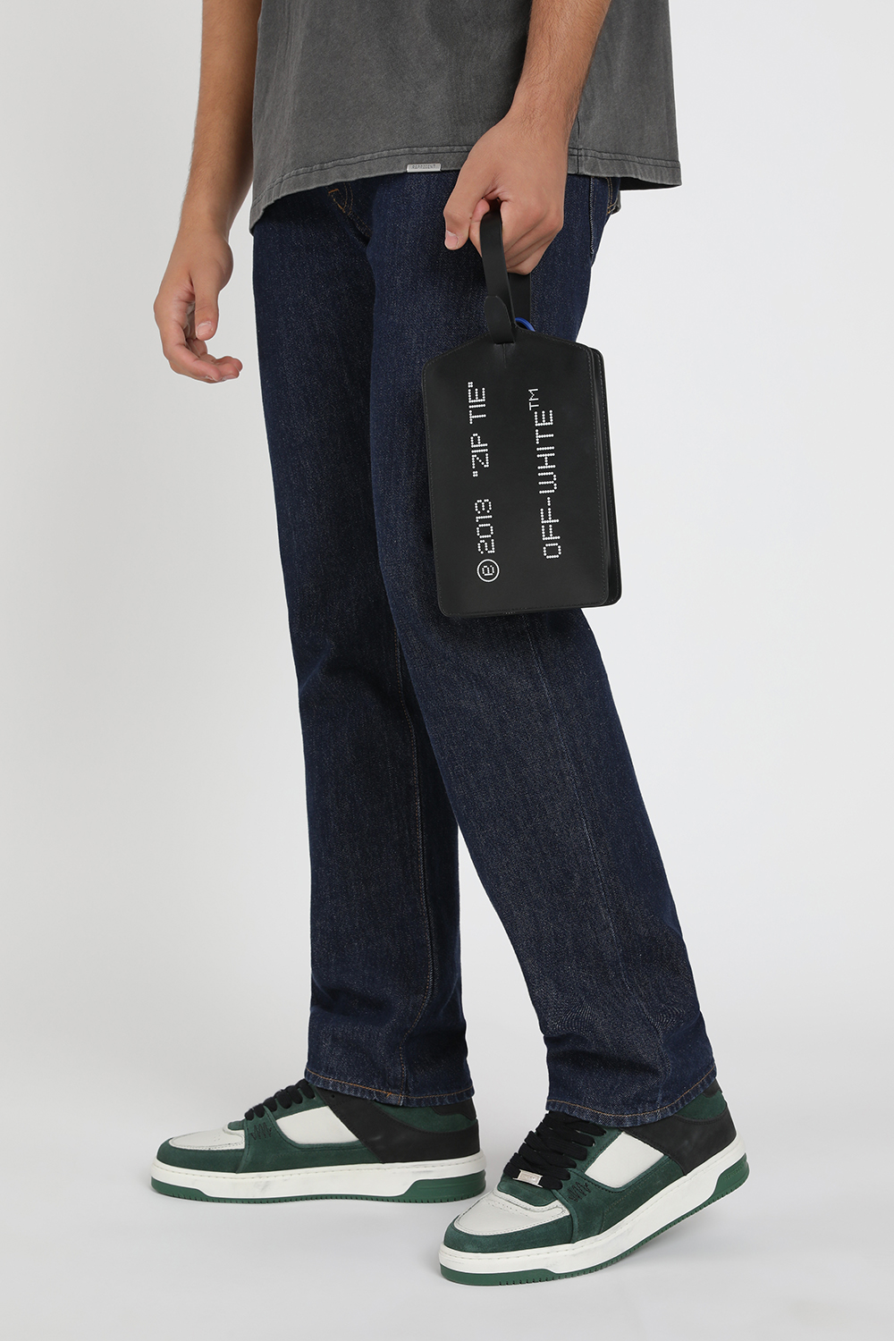 תיק קלאץ' זיפ טיי